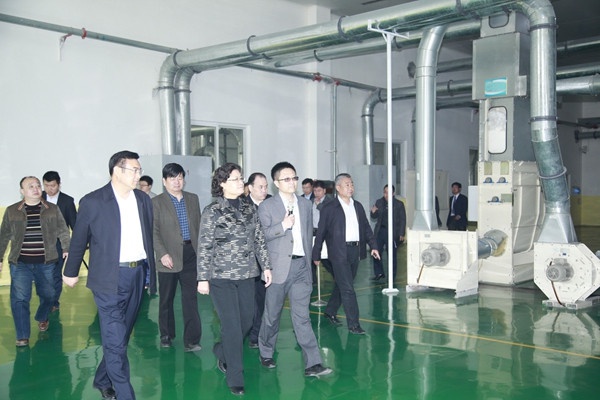 Secretary of the Municipal Party Committee Wu Cuiyun visited our company